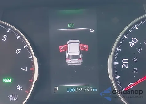 2020 Toyota Rav4 Xle z USA, uszkodzony, nr VIN 2T3P1RFV4LW134867